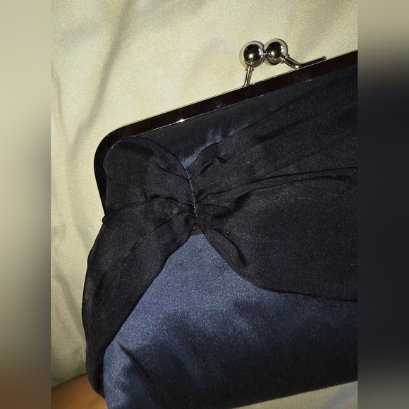 Ellen Vintage Brand Elegant Silk Navy And Black Clutch Bag - Picture 4 of 9